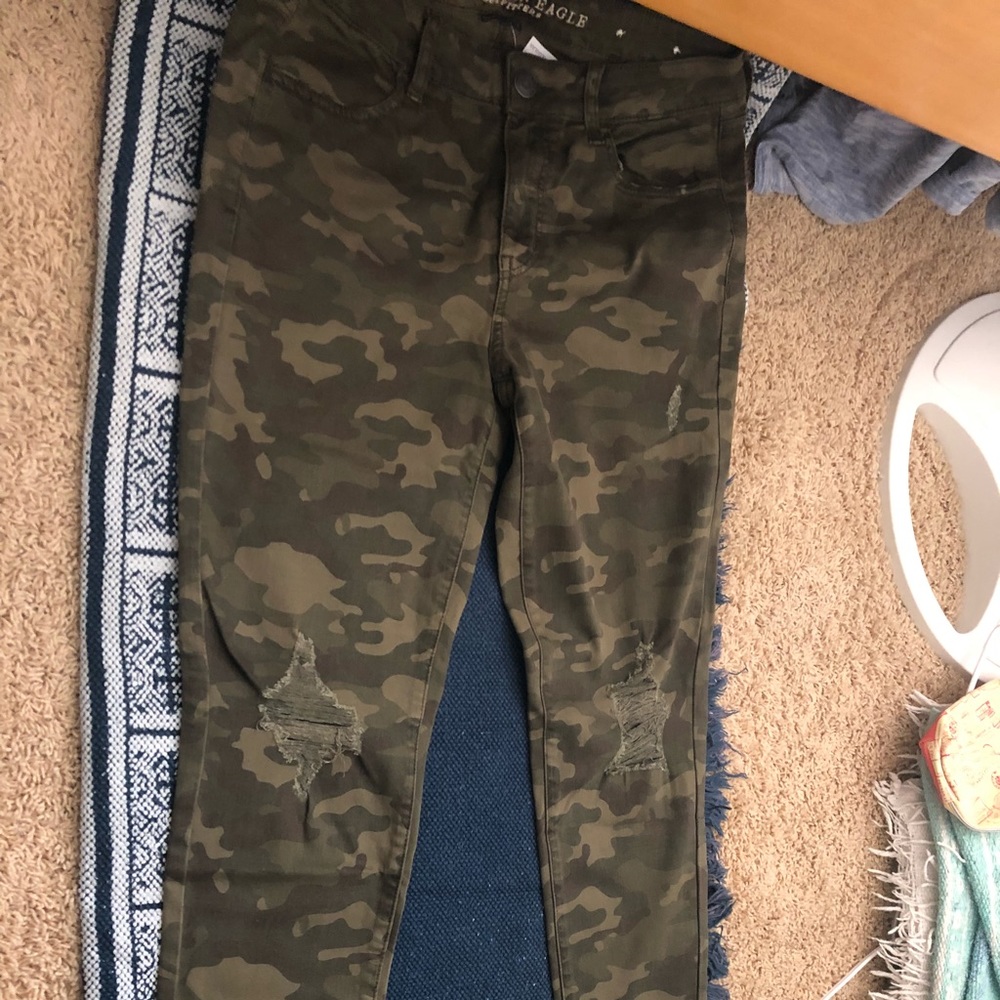 American eagle camo jeans 12